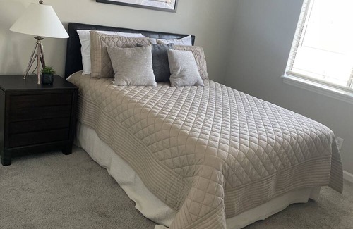 Graham Apartment | Peaceful Two Bedroom