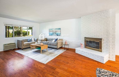 Tustin House | Suite in the Heart of Tustin #41360