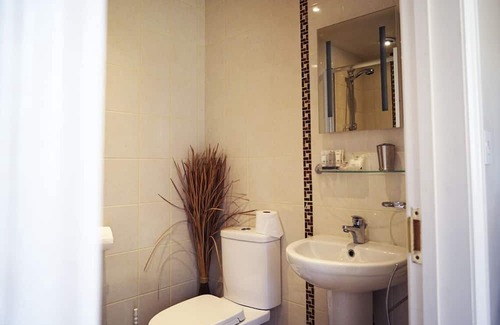Little Malvern House | Malvern Hills | Boutique Country Room