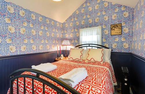 Sussex House | Wantage Getaway w/ Private Pickleball Court!