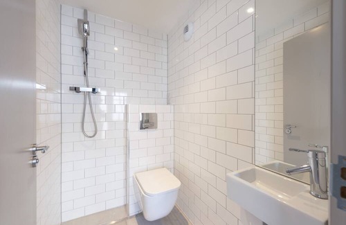 Campden Apartment | Small Kensington Studio, 5 mins to Kensington Palace & 10 mins to Portobello Rd