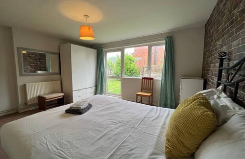 Andover House | 3 Bedroom House Andover