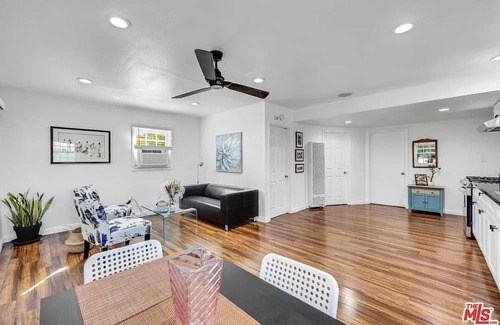 Sunset Park House | Newly remodeled pet friendly house in Santa Monica