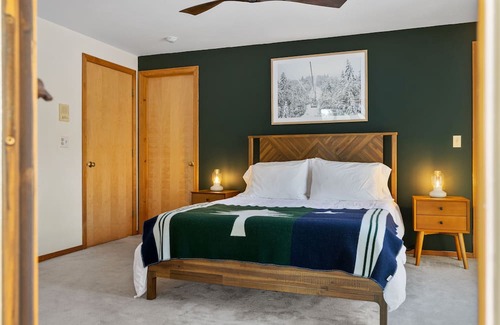 Moultonborough House | Lake Winnipesaukee Retreat - Private Beach Access