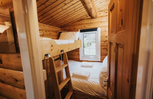 Bronaber Cabin | Rustic & Cozy 2 Bed Log Cabin Retreat nr Zip World
