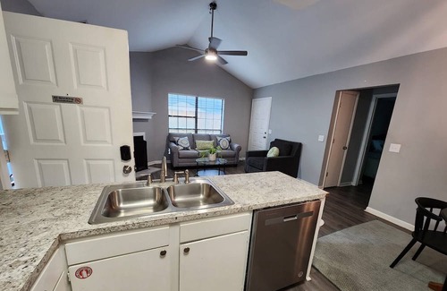 North Charleston House | 3 Beds, In the Heart of Everything!