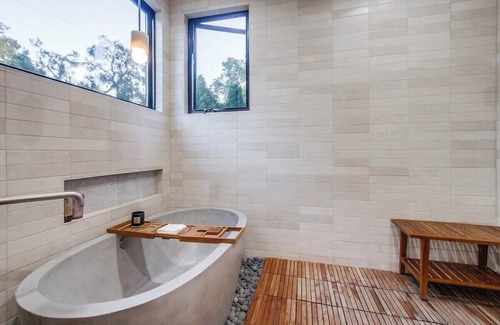 Fire Mountain House | A Zen Paradise With Movie Theater & Hot Tub