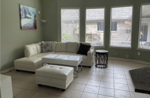 Nassau Bay House | Serene and luxurious one bed townhome in beautiful Nassau Bay