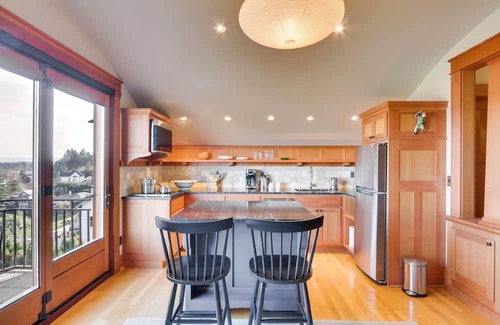 Lair Hill Apartment | Southwest Portland Apartment ~ 3 Mi to Downtown!