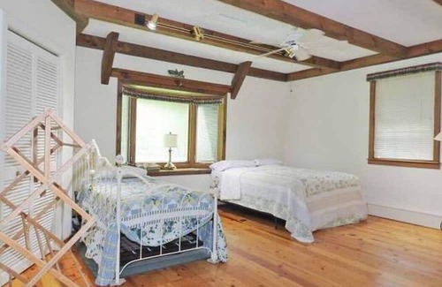 Franklin House | 2 Bedroom Cozy Sanctuary in Vermont's Countryside with Gorgeous Ponds