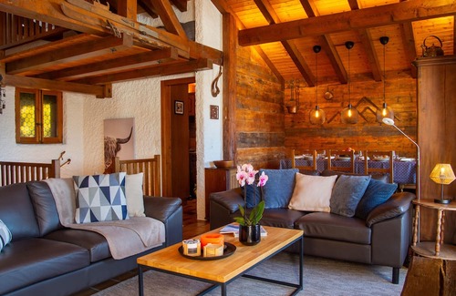 Verbier Ski Chalet | Chalet "alexandre" Parfaitement Situé sur les Hauteurs de Verbier