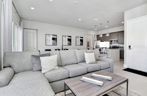 Reunion House | Modern Condo with Large Outdoor Patio. Reunion Resort Water Park Access near Disney at Spectrum Resort Orlando by Rentyl – B15 #145