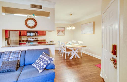 Gateway Condo | Fort Myers Condo w/ Screened Patio & Pool Access!