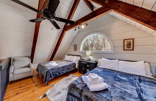 Demorest House | Riverland Retreat- Located in an idyllic riverfront community on the Soque