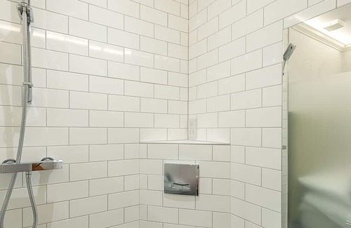 Campden Apartment | Tiny Kensington Studio, 5 mins to Kensington Palace & 10 mins to Portobello Rd
