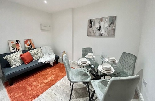 Ealing Apartment | High-Spec Apartment in London - Sleeps 4