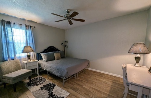 Northside House | Amazing park beds 3/ fast Wi-Fi /pets ok
