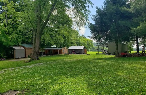 Blissfield Cabin | CreekSide Cabins-group of 3or2- all family/friends!