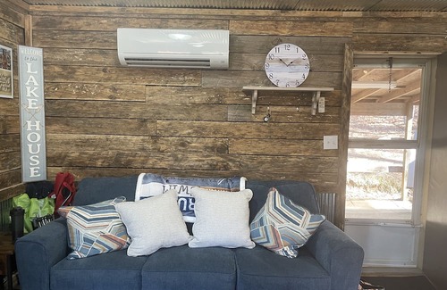 Tie Plant Cabin | Rustic Lake-house Cabin in the heart of Grenada Lake. 1.5 miles to boat landing.