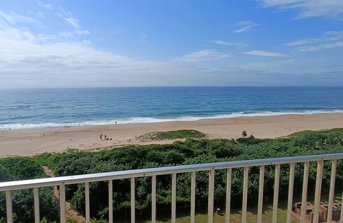 Amanzimtoti Apartment | Escape to Paradise at in Amanzimtoti