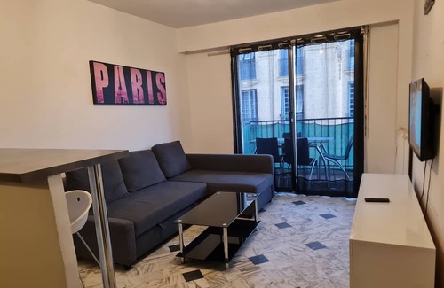 Mantega Apartment | Petit F2 Simple Proche Toutes Commodités