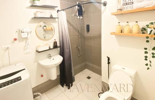 Diliman Condo | Studio bedroom in Circulo Verde near Eastwood Quezon city. Pet-Friendly!