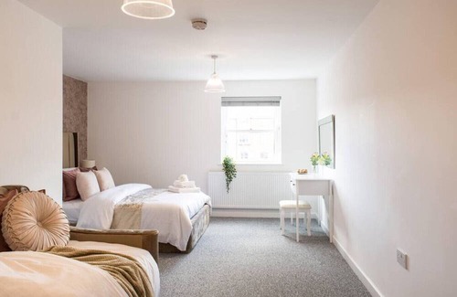 Leamington Spa Apartment | 1 Bedroom Apt Leamington Spa Hosted By Golden Key