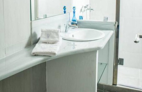 Nea Chalkidona Apartment | Sunny flat w/h balcony and homey feel near metro