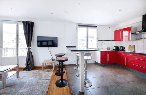 Saint Michel - Mairie Apartment | Apartment-Private Bathroom