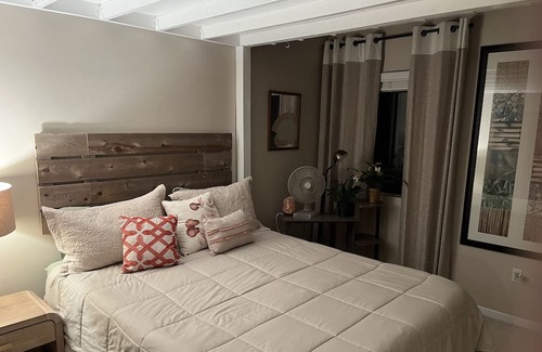 Hanahan House | Beautiful Townhome with 2 Master Suites