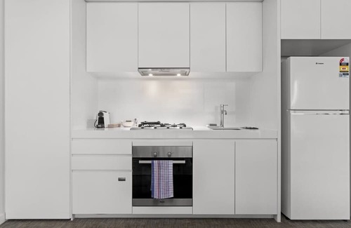 Richmond Apartment | Modern 1 Bed Premium Escape - Walk to the MCG