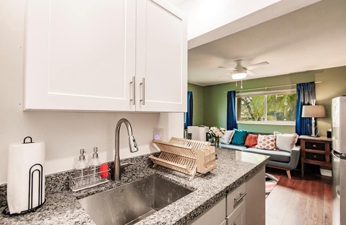 Downtown Hollywood Apartment | Bnb Hyperion: Chic 1BR Haven in Hollywood