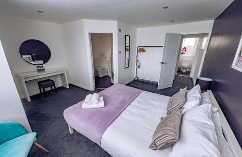 The Lanes Apartment | Brighton City Apartment sleeps 6 *Free parking*