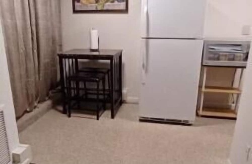 Fairfield Apartment | Beautiful studio apartment in a secure executive building near 2 major hospitals