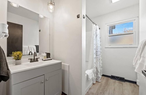 Saint Marys  Allen County House | Fun Modern House Near Downtown and Parks