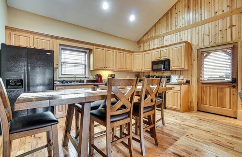 Hiawassee Cabin | Hidden Hiawassee Retreat w/ Hot Tub & Game Room!