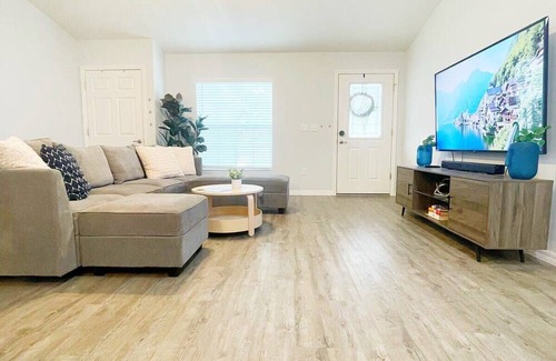 Candler House | New Home! Perfect Family Spot!