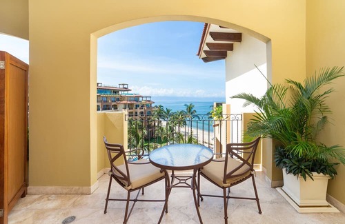 Flamingos Resort | Villa La Estancia NV by Villa TS Rentals