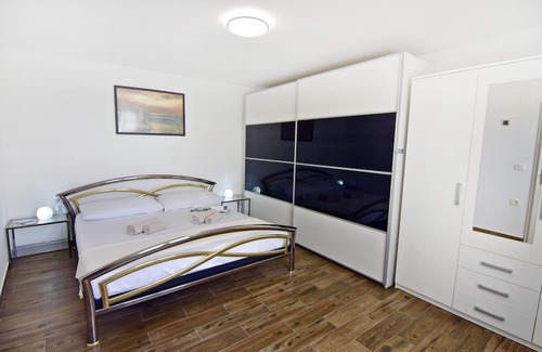 Vilanija Apartment | Two bedroom apartment with terrace Vilanija, Umag (A-22647-a)