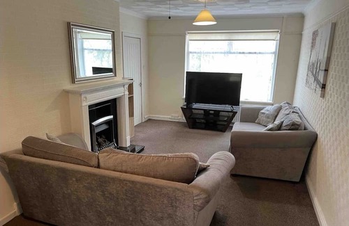 Newport House | 4 Bedroom Home, Newport