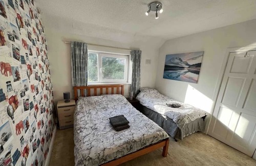 Newport House | 4 Bedroom Home, Newport