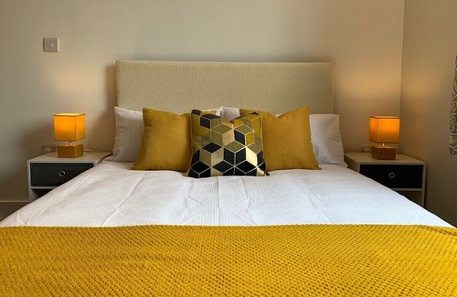 Doncaster Apartment | Cosy Studio Flat - Near Doncaster City Centre