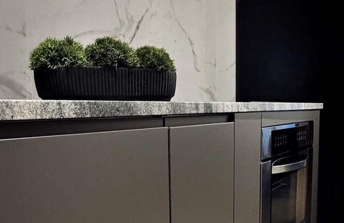 Pittsburgh Apartment | Stylish Elegance