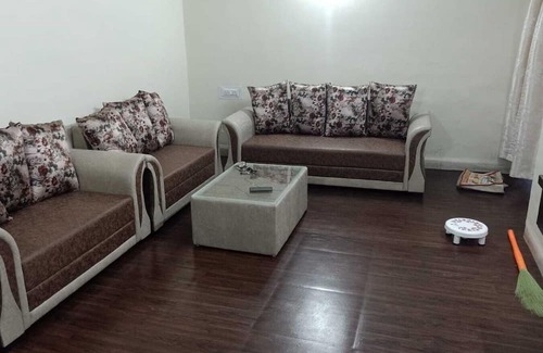 Indore Apartment | 1300 s.fit full independent flat at mid of city with all amenities