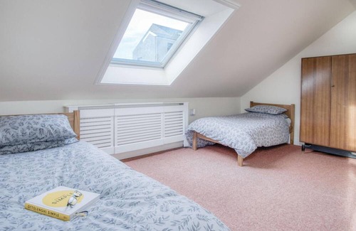 Milford Haven Apartment | Fulke Street - 2 Bedroom Apartment - Milford Haven