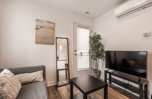 Saint Henri Apartment | One bedroom apartment near downtown