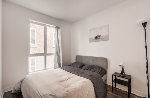 Saint Henri Apartment | One bedroom apartment near downtown