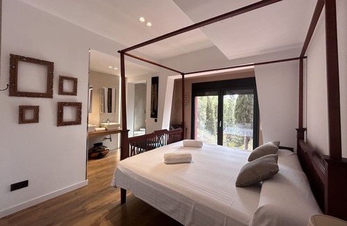 Tamarit House | Vacation home Alta Garrotxa in Tarragona - 8 persons, 4 bedrooms