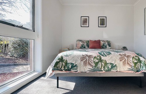 Kaleen House | Stylish, Comfy Family Home & Pet Friendly with Large Garden