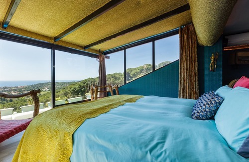 Teia Ski Chalet | Chalet 'Casa Miramiranda' with Sea View, Wi-Fi and Air Conditioning
